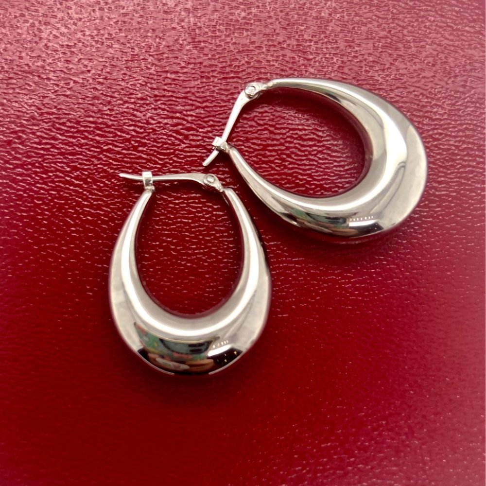 Sterling Silver Huggie Hoop Earring w/ Latch Backing Closure